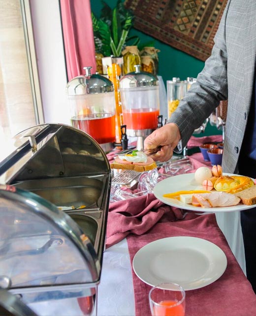 catering_left_side